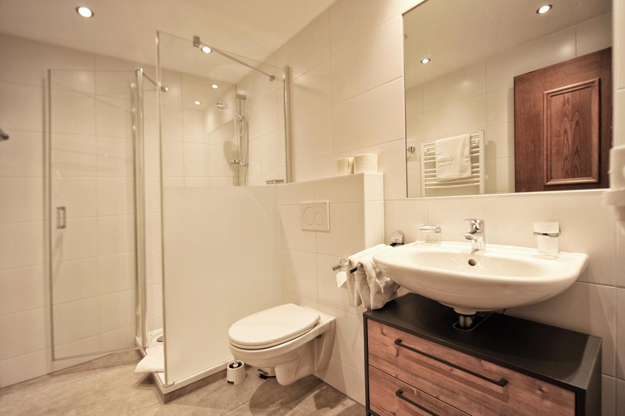 Haus Enzian Apartment Фис Екстериор снимка