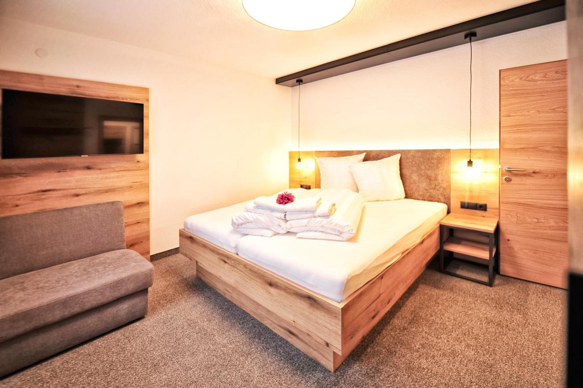 Haus Enzian Apartment Фис Екстериор снимка