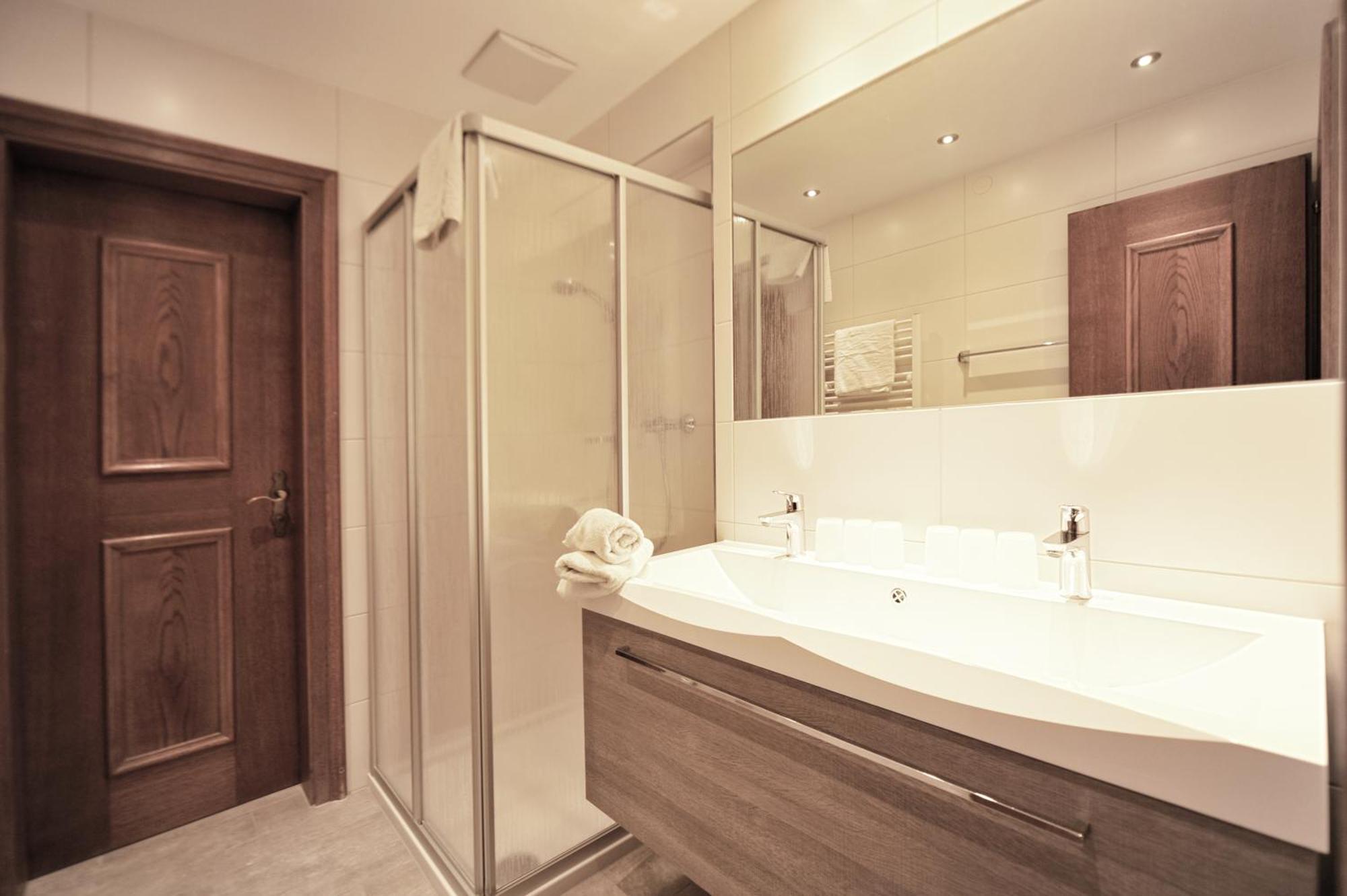 Haus Enzian Apartment Фис Екстериор снимка