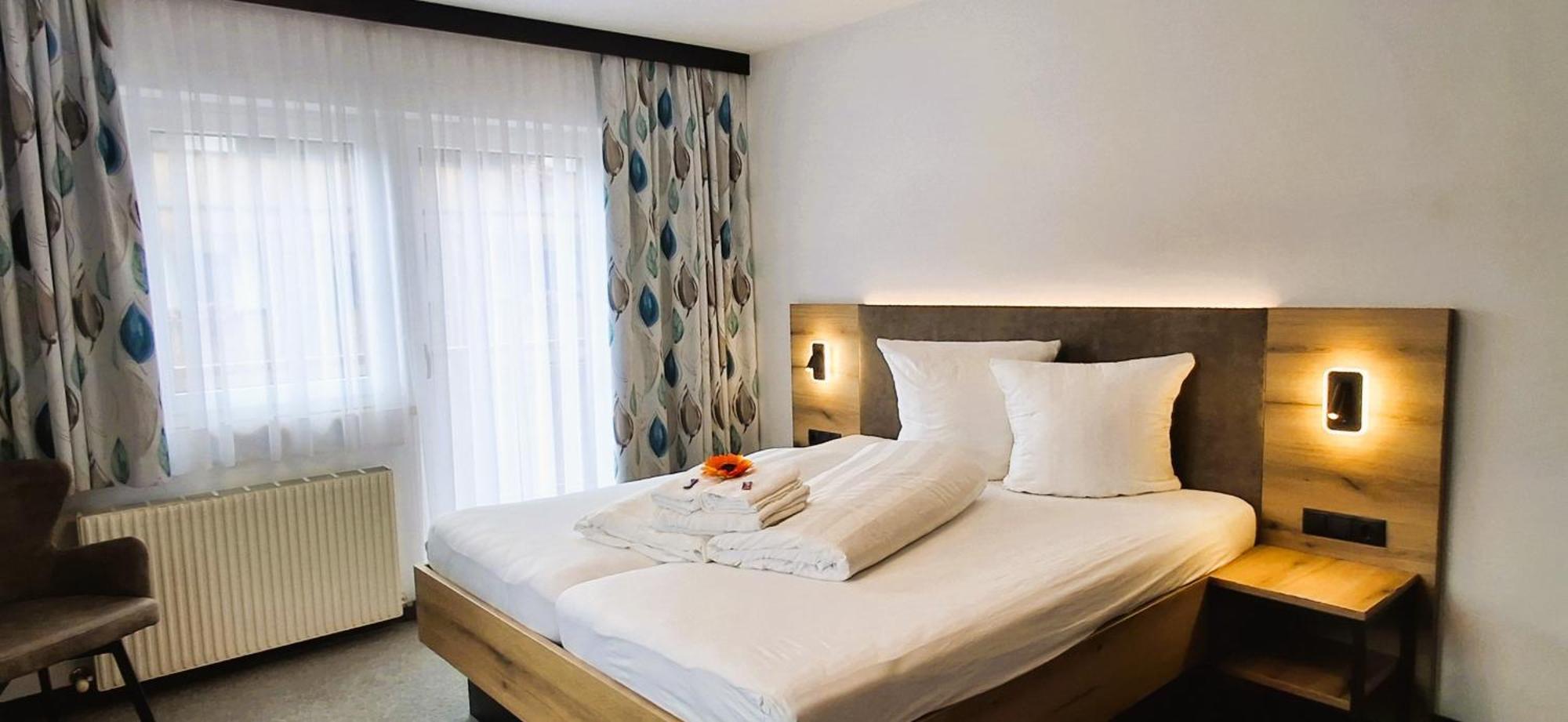 Haus Enzian Apartment Фис Екстериор снимка