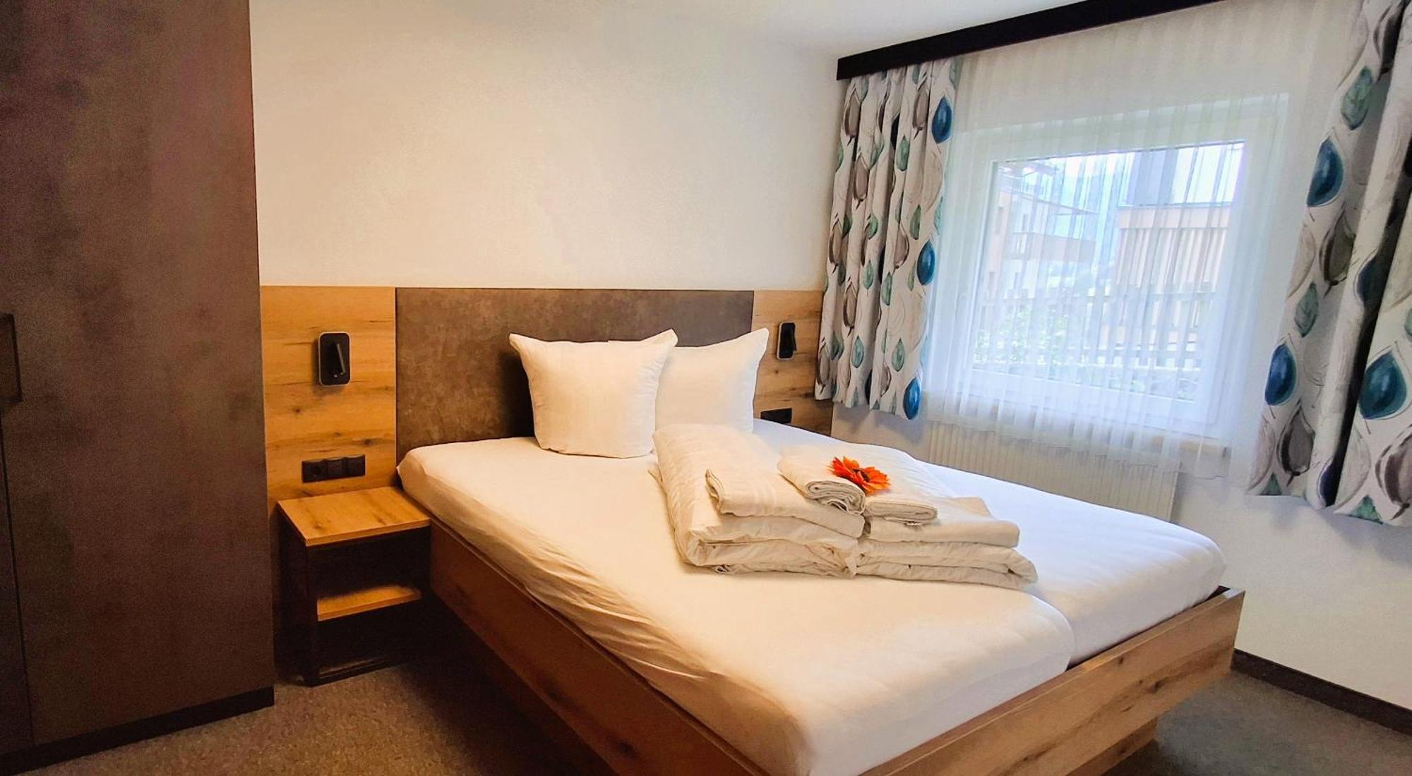 Haus Enzian Apartment Фис Екстериор снимка
